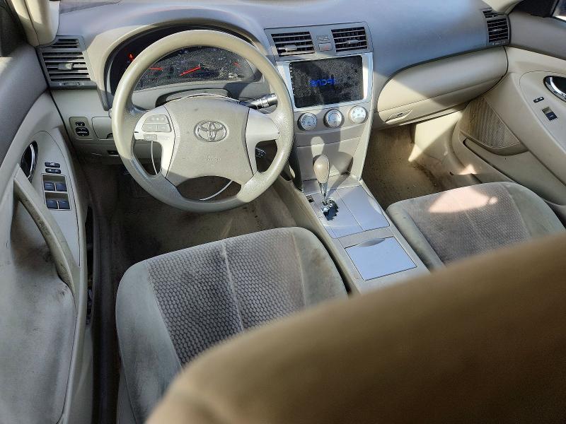 2010 Toyota Camry le