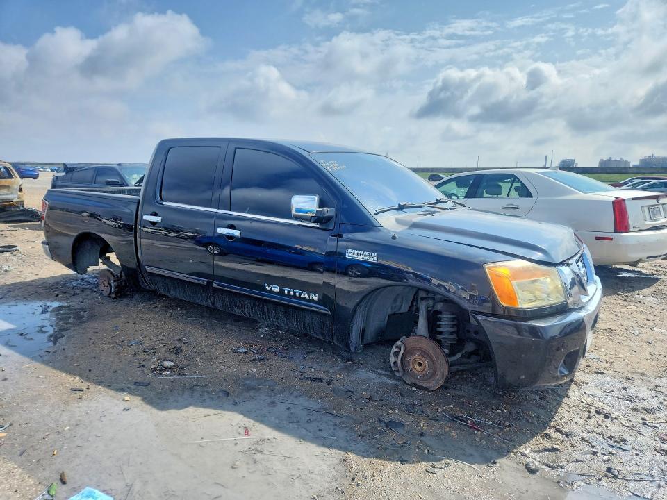2011 Nissan Titan SV