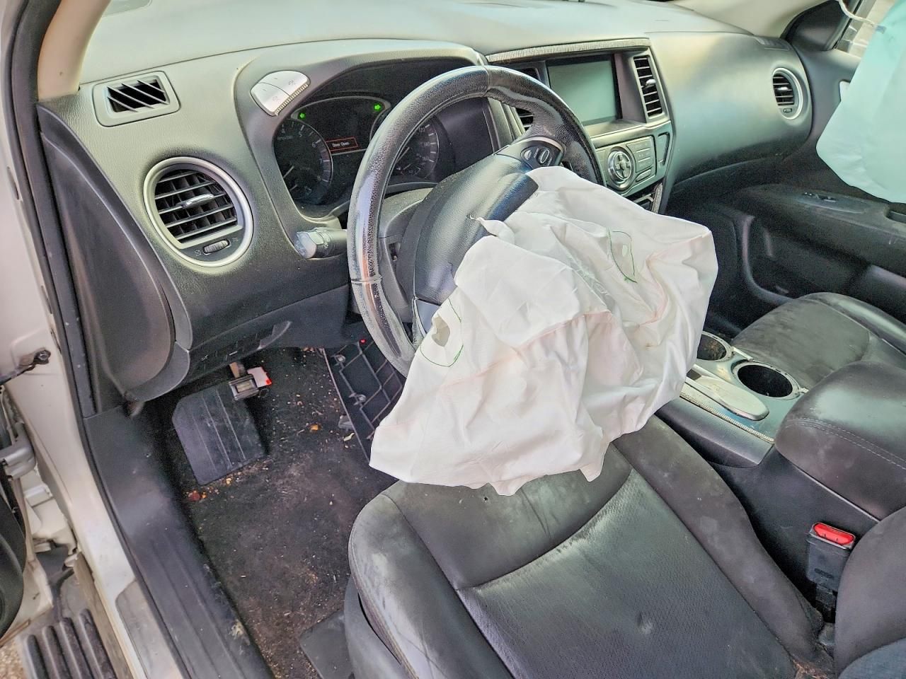 2014 Nissan Pathfinder s