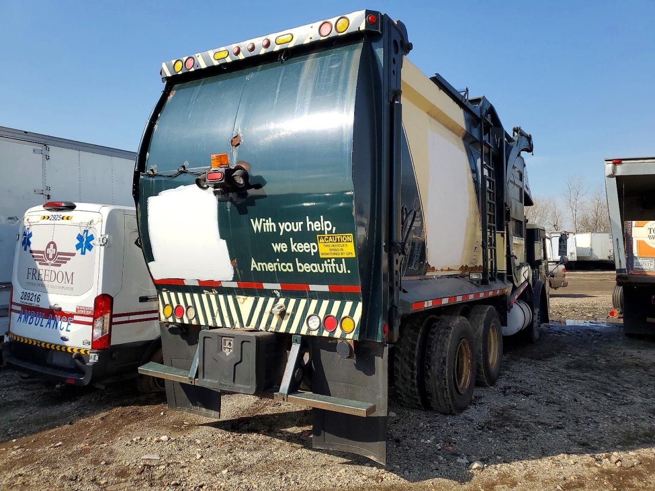 2010 Mack 600 LEU600