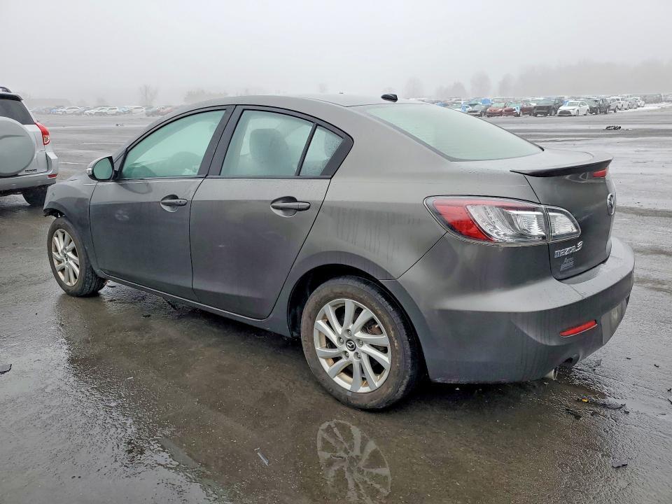 2013 Mazda 3 I