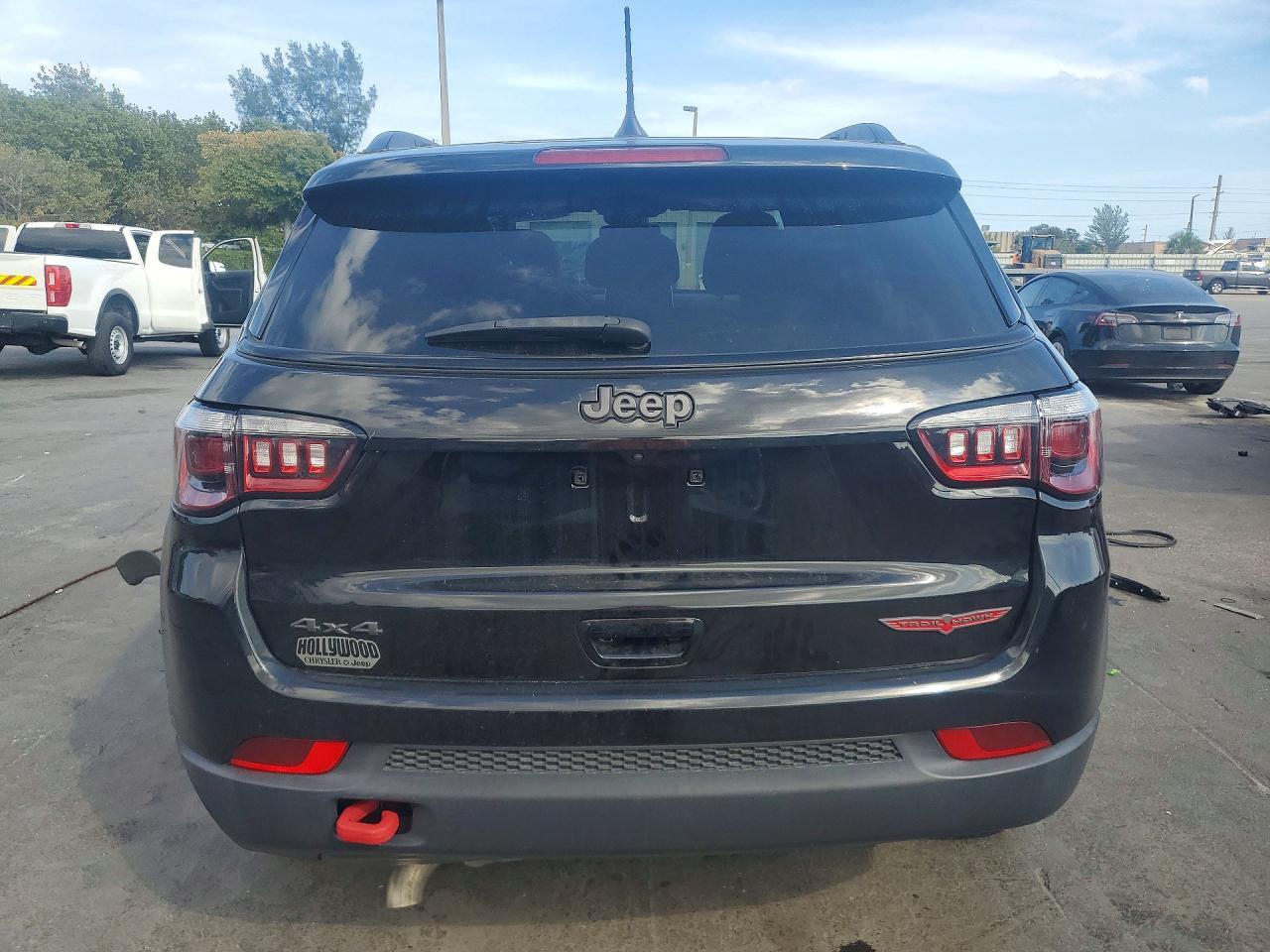 2023 Jeep Compass Trailhawk