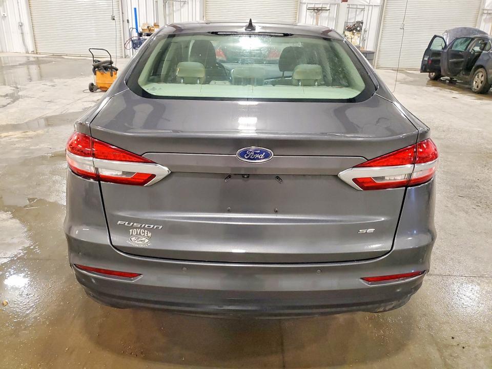 2019 Ford Fusion se