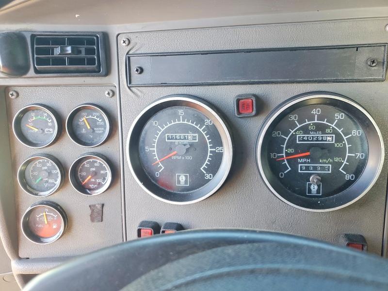 2010 Kenworth Constructi-Semi Truck