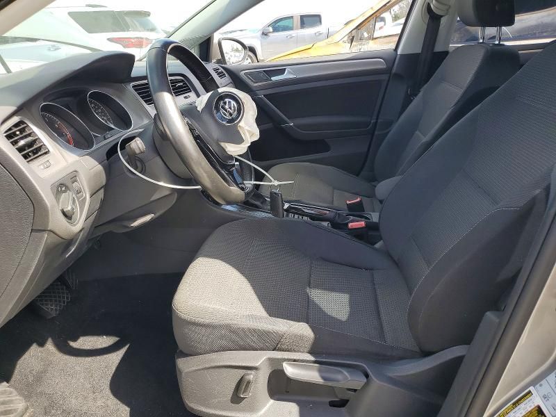 2016 Volkswagen Golf S/se