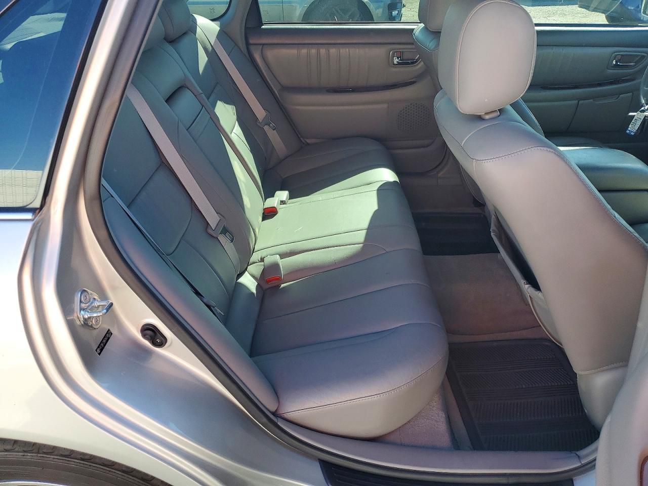 2004 Toyota Avalon xl