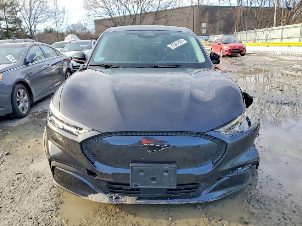 2022 Ford Mustang Mach-e Select