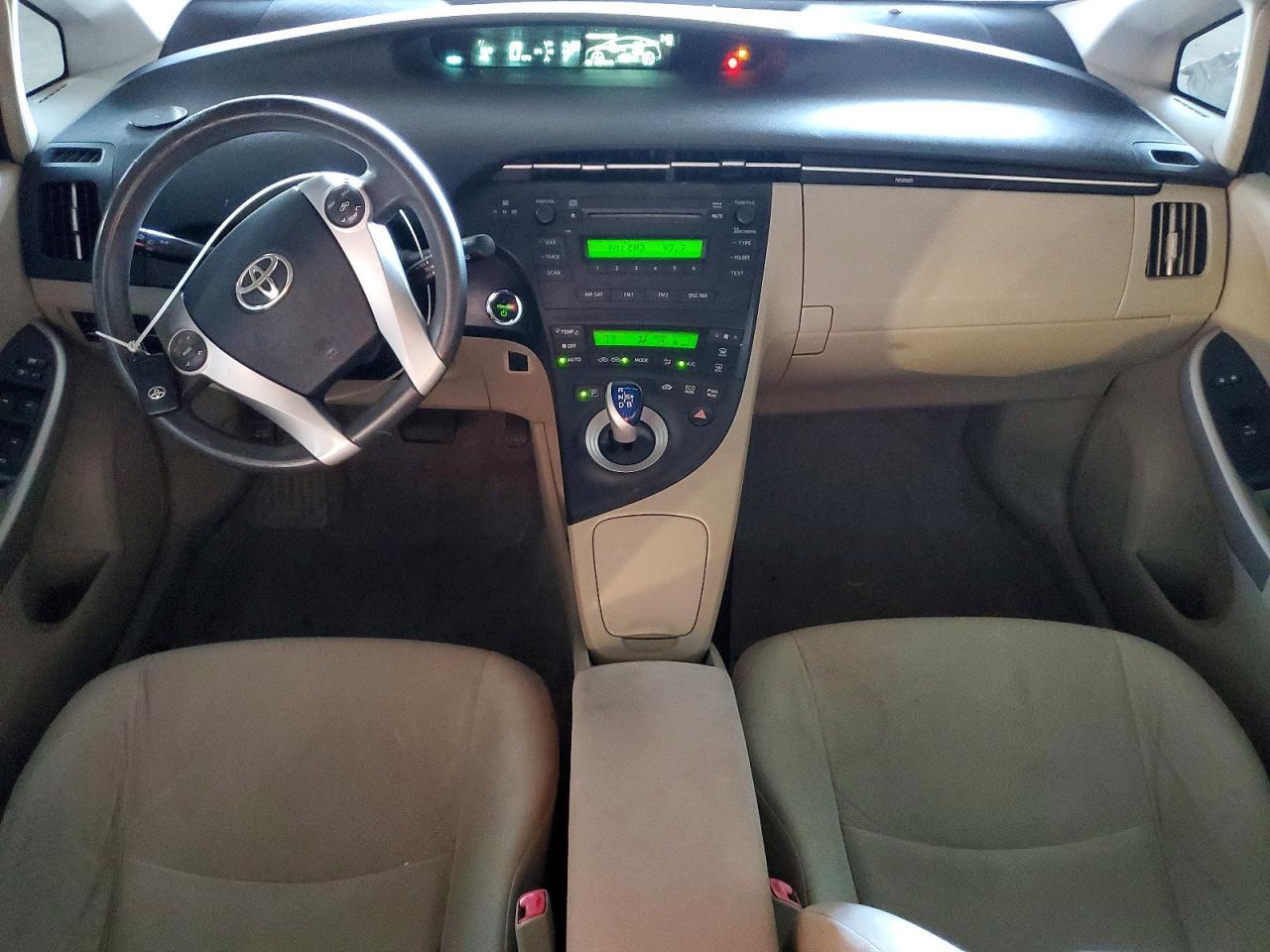 2010 Toyota Prius ii