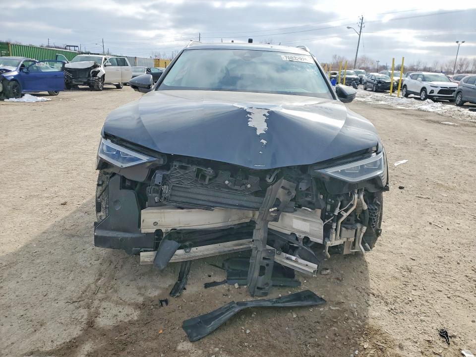 2022 Audi E-tron Premium Plus