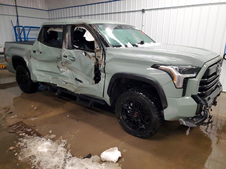 2025 Toyota Tundra Crewmax sr
