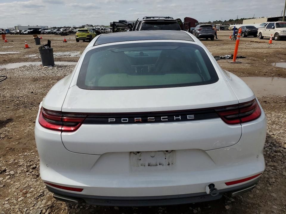 2018 Porsche Panamera 2WD V6 4D Hatchback 3.0l