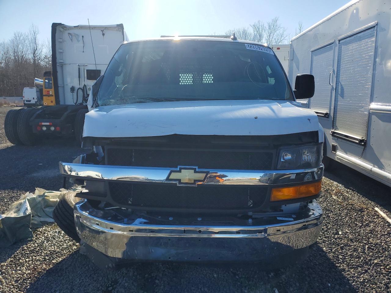 2025 Chevrolet Express G2500