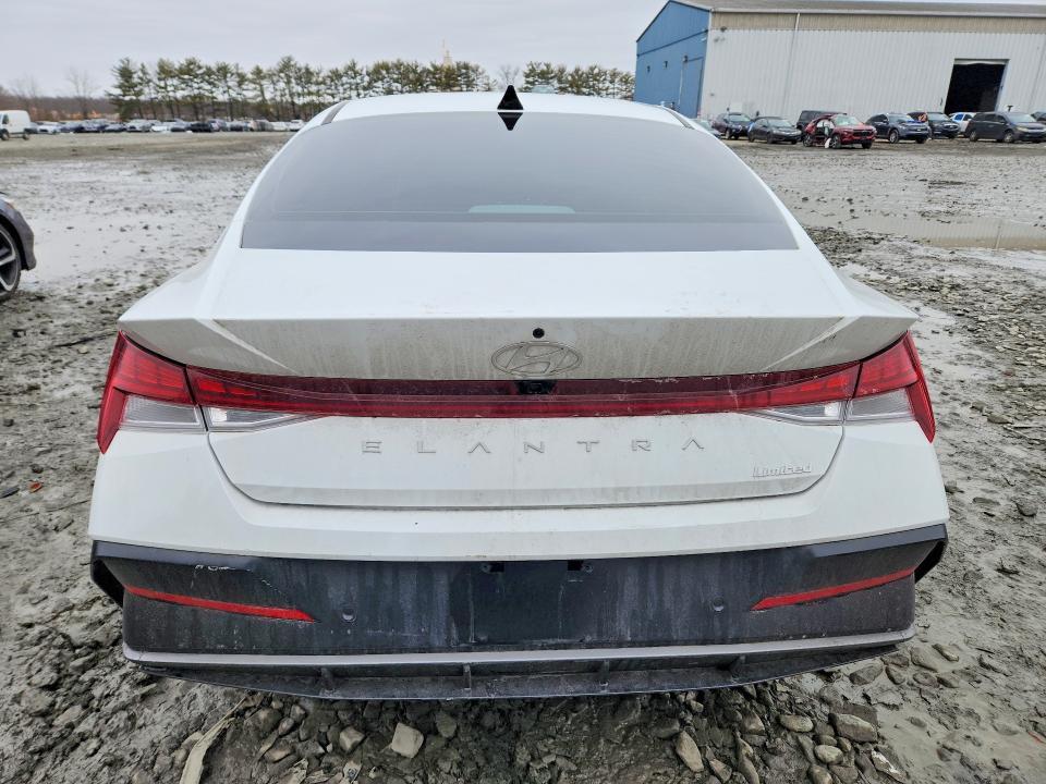 2024 Hyundai Elantra Limited