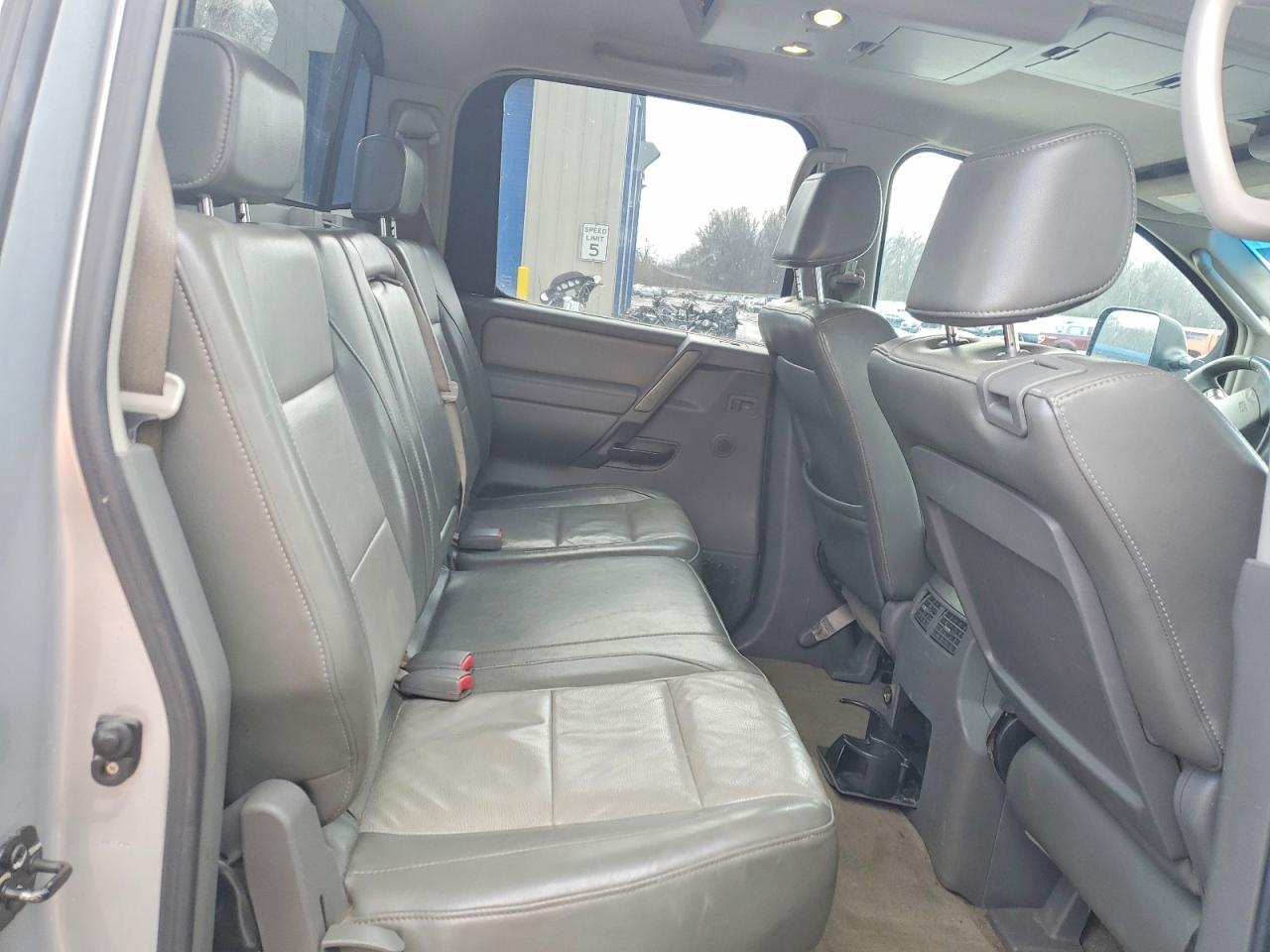 2005 Nissan Titan XE