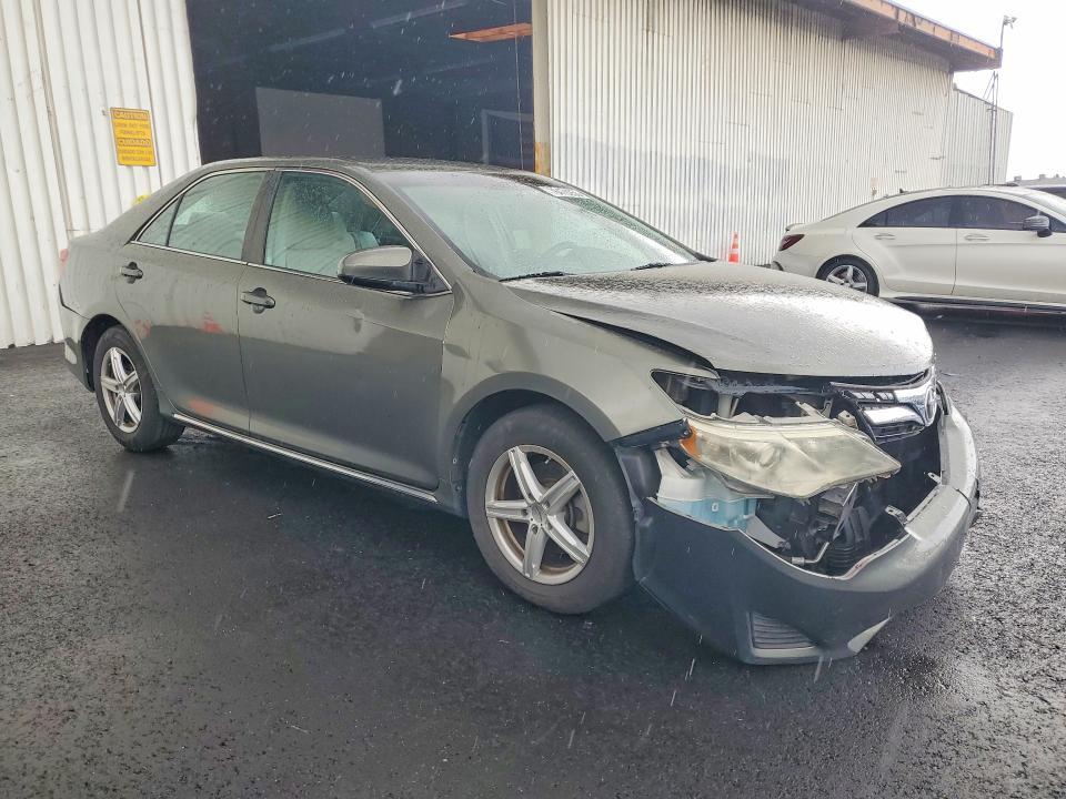 2013 Toyota Camry le