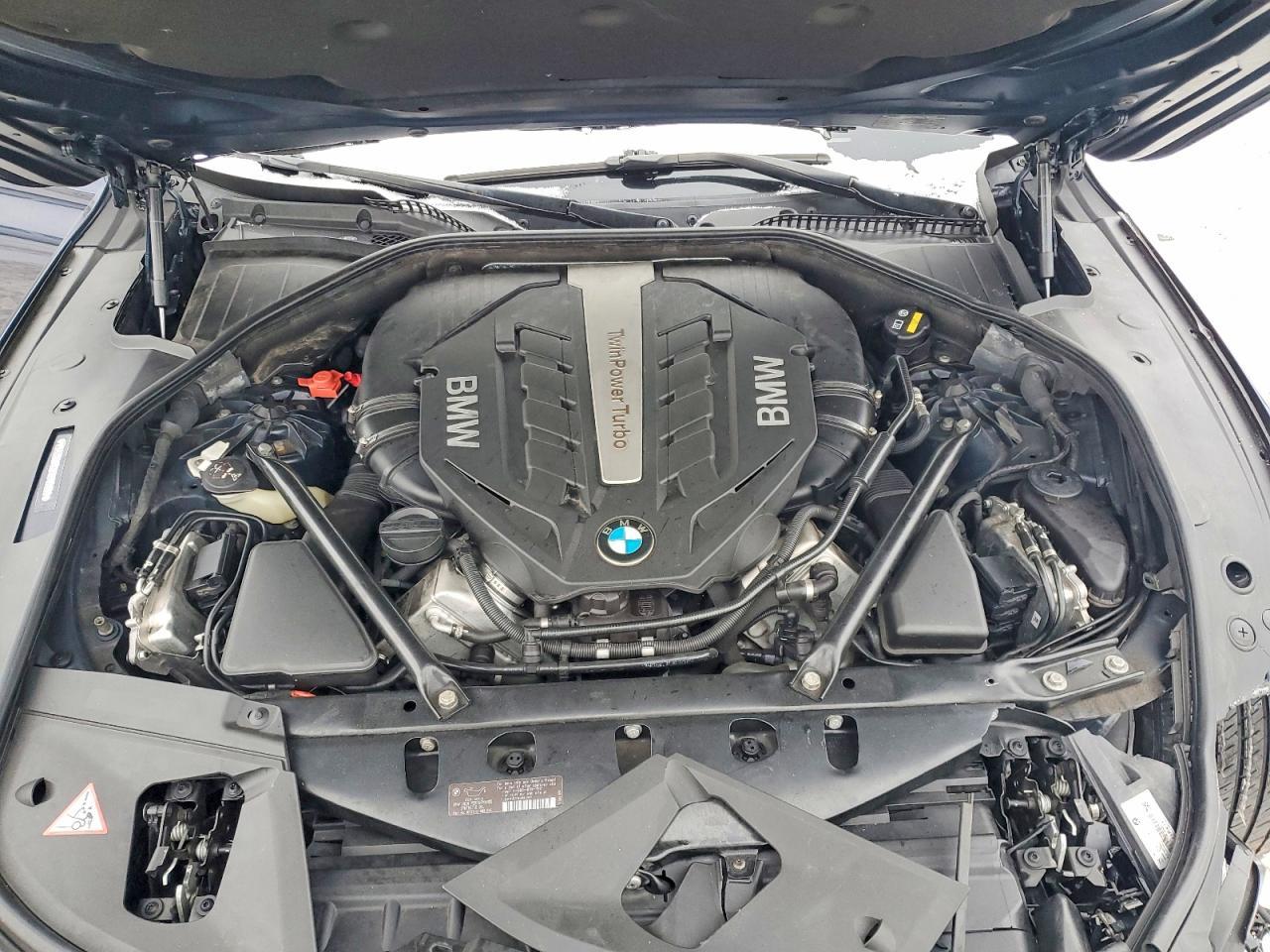 2015 BMW 750 xi