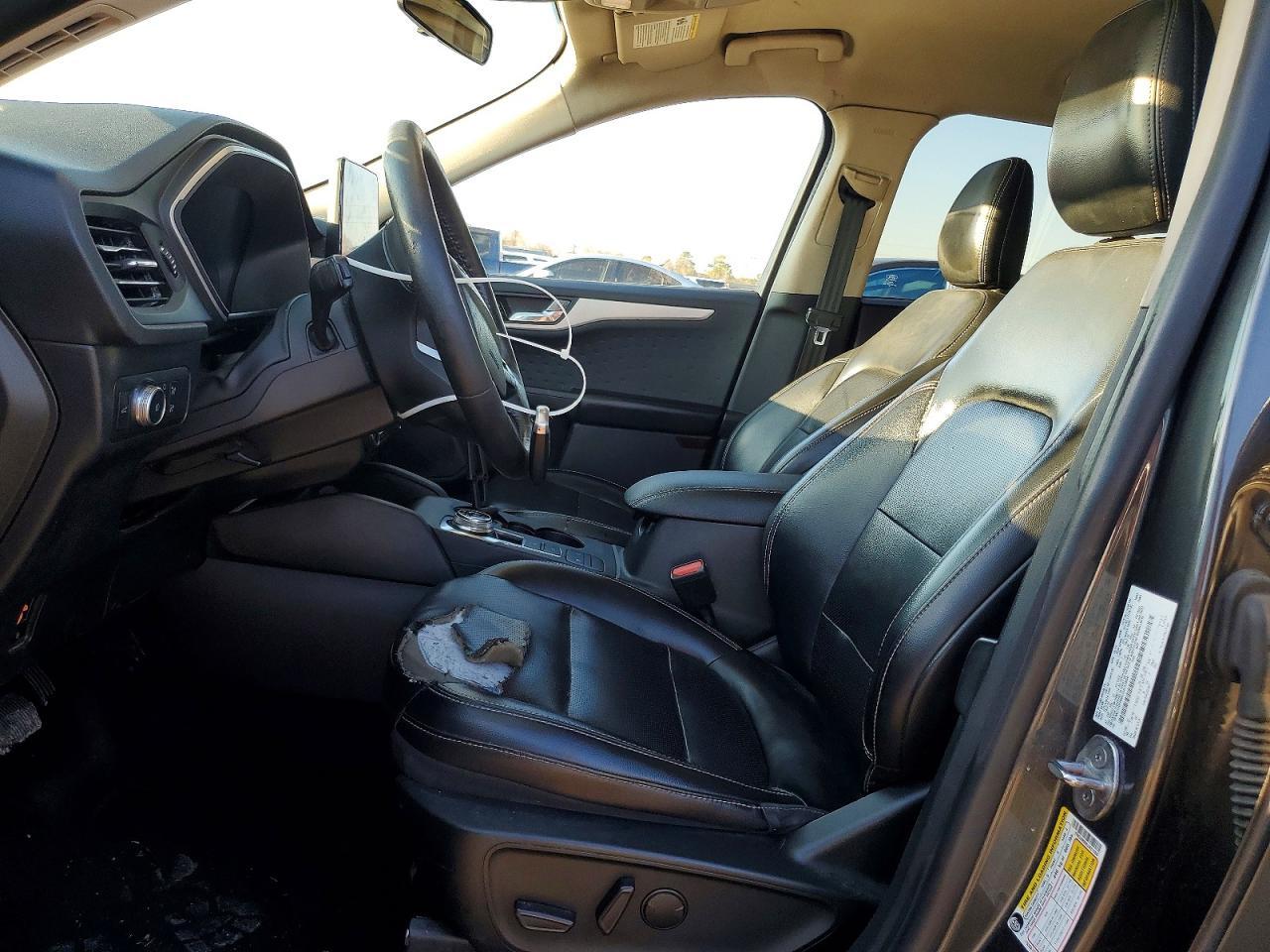 2020 Ford Escape sel