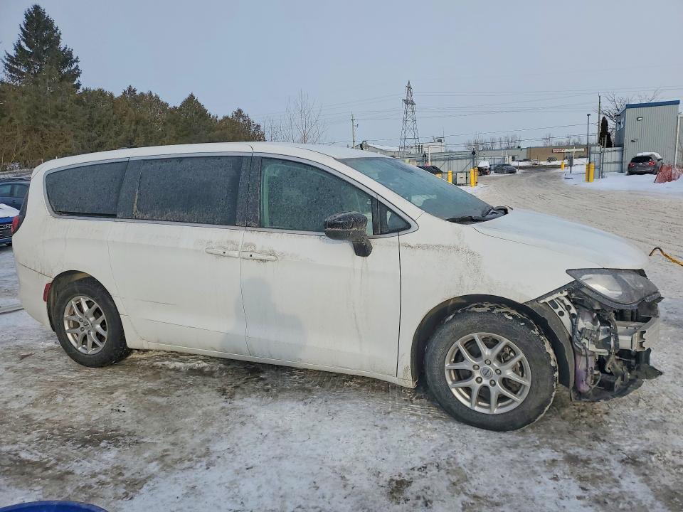 2024 Chrysler Grand Caravan sxt