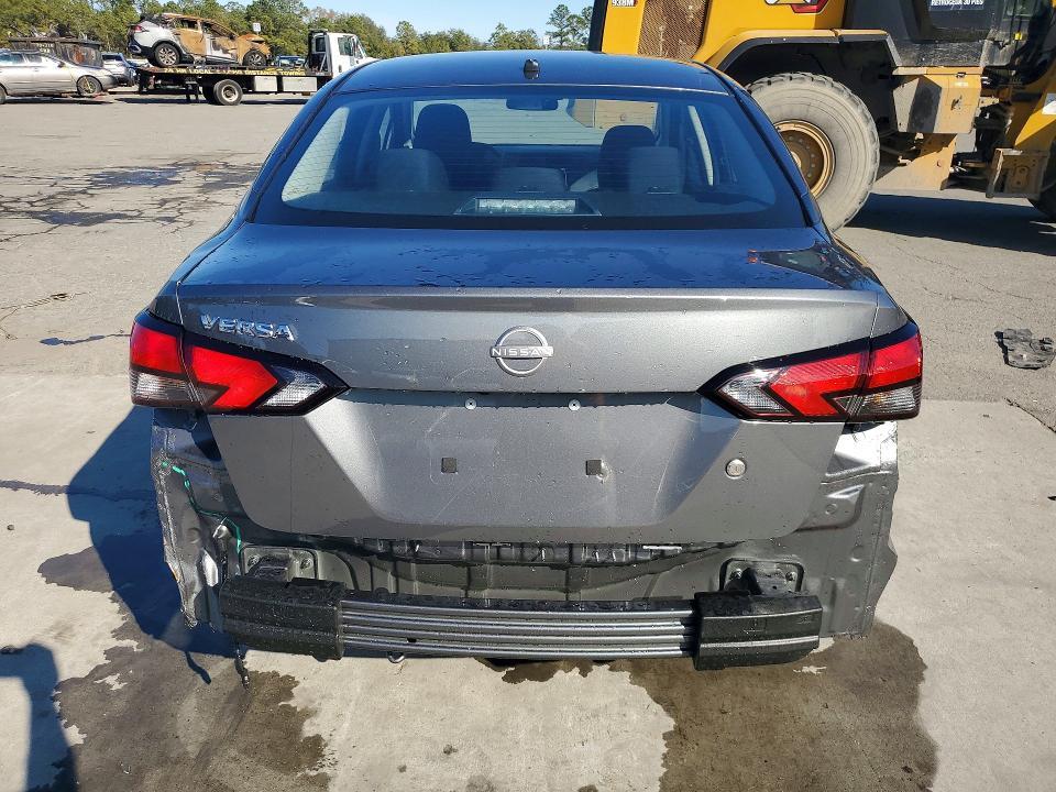 2025 Nissan Versa s
