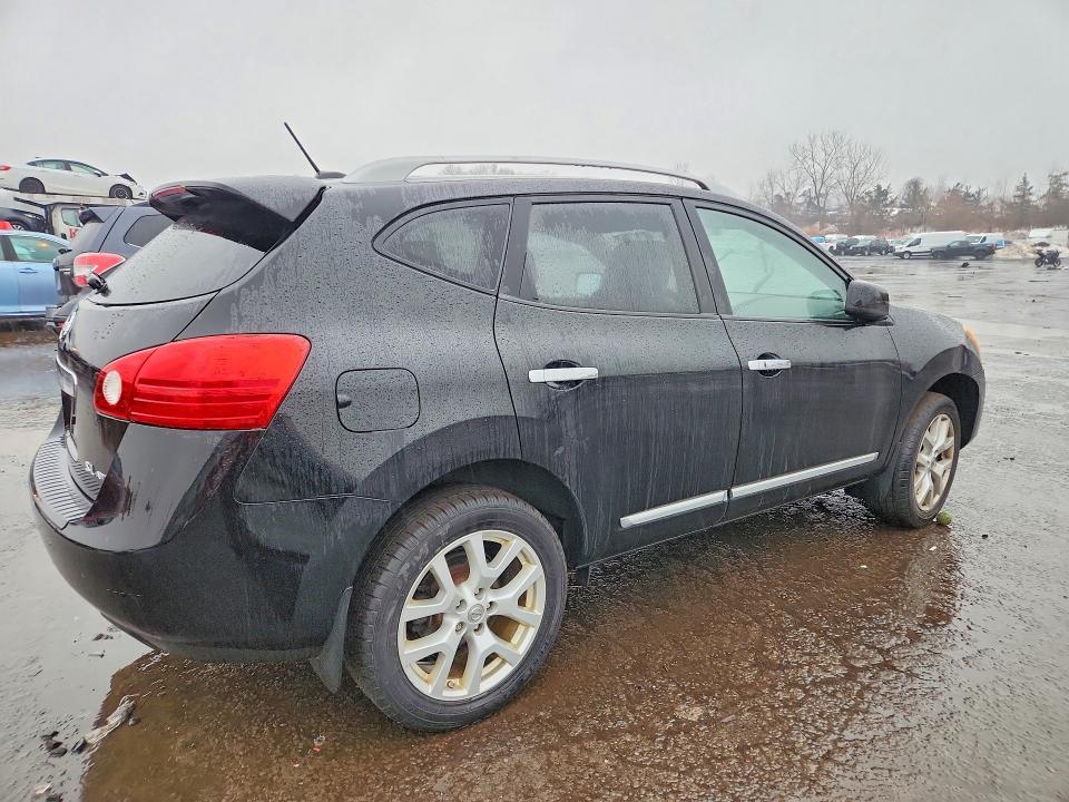 2011 Nissan Rogue s