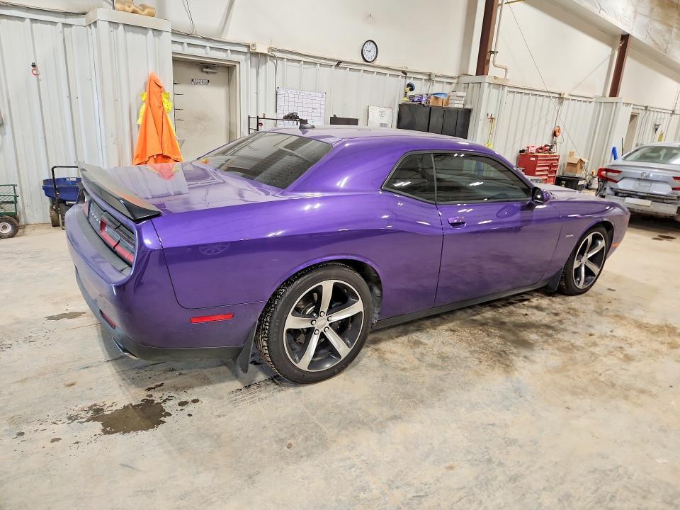 2016 Dodge Challenger r