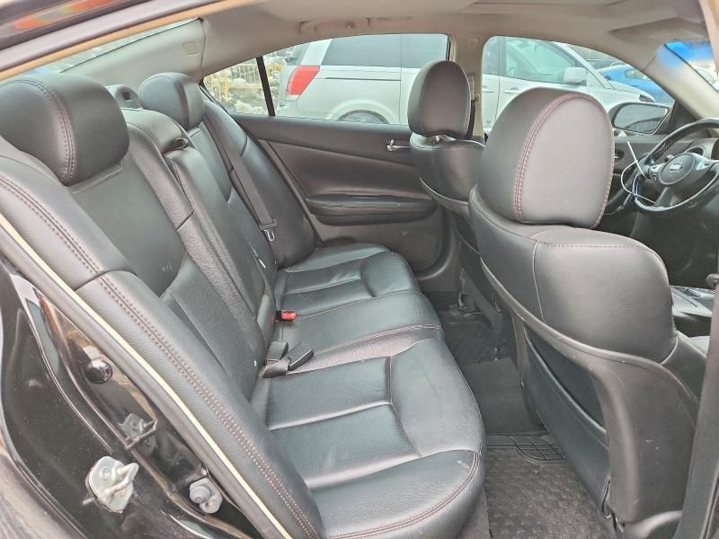 2012 Nissan Maxima s