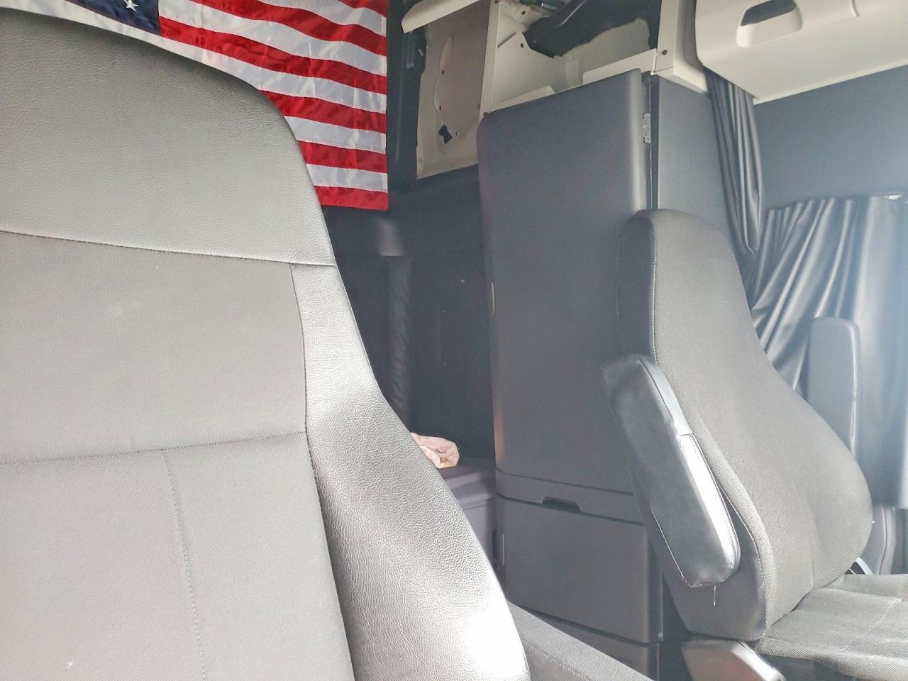 2023 Freigliner 2023 Freightliner Cascadia 126 Semi Truck