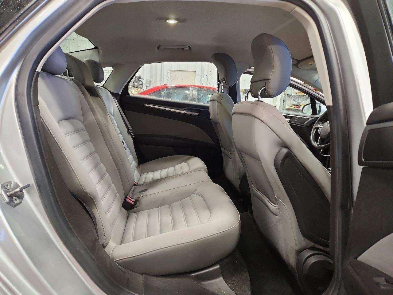 2013 Ford Fusion s