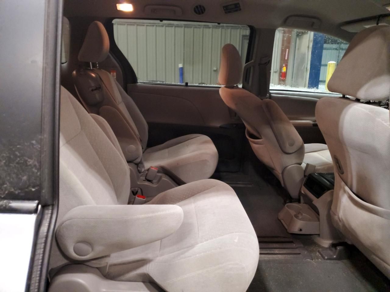 2016 Toyota Sienna le