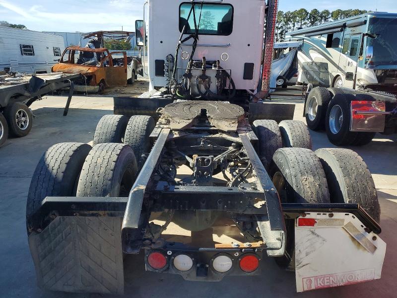 2020 Kenworth T880 Semi Truck