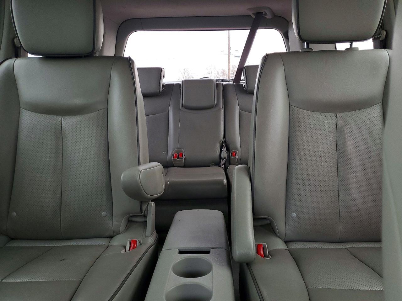 2012 Nissan Quest s