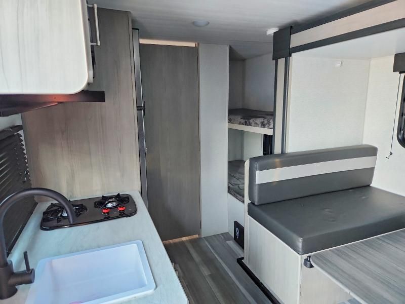 2024 Keystone 2024 Dutchman Springdale