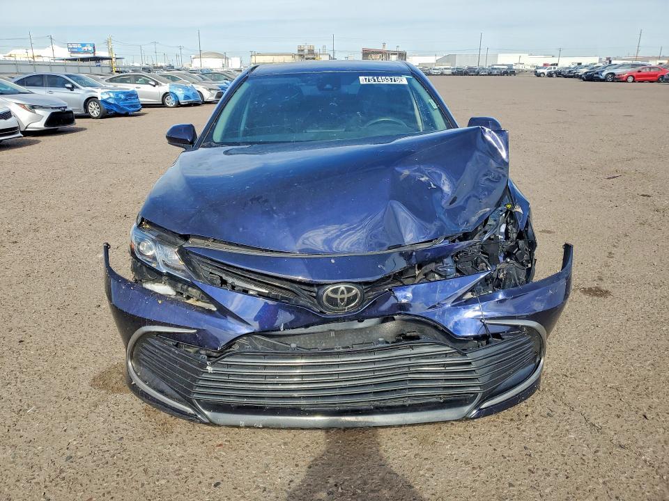 2022 Toyota Camry le