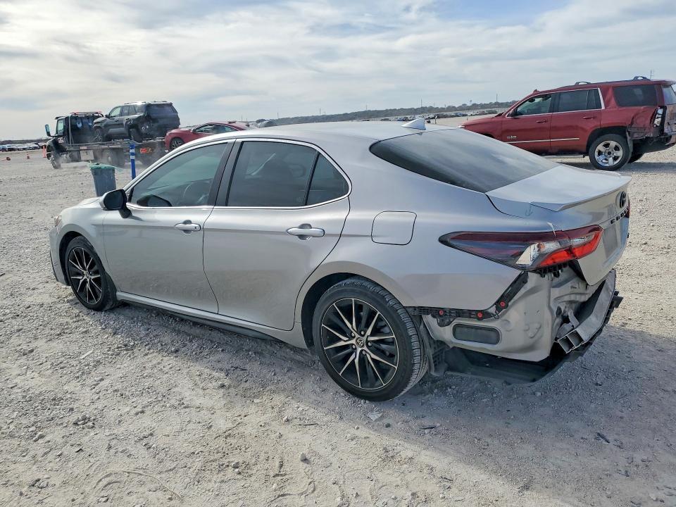 2023 Toyota Camry se