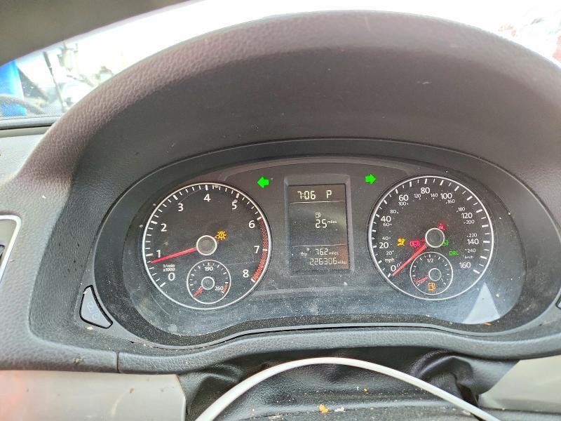 2013 Volkswagen Passat s
