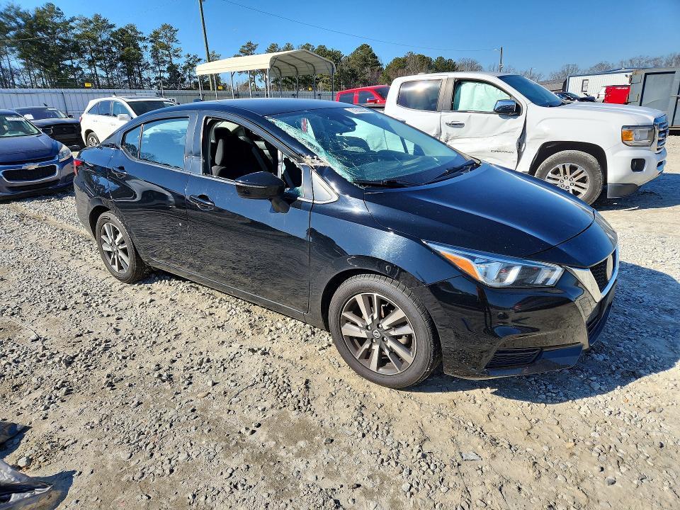 2021 Nissan Versa sv