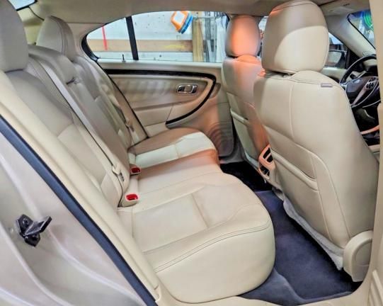 2017 Ford Taurus Limited