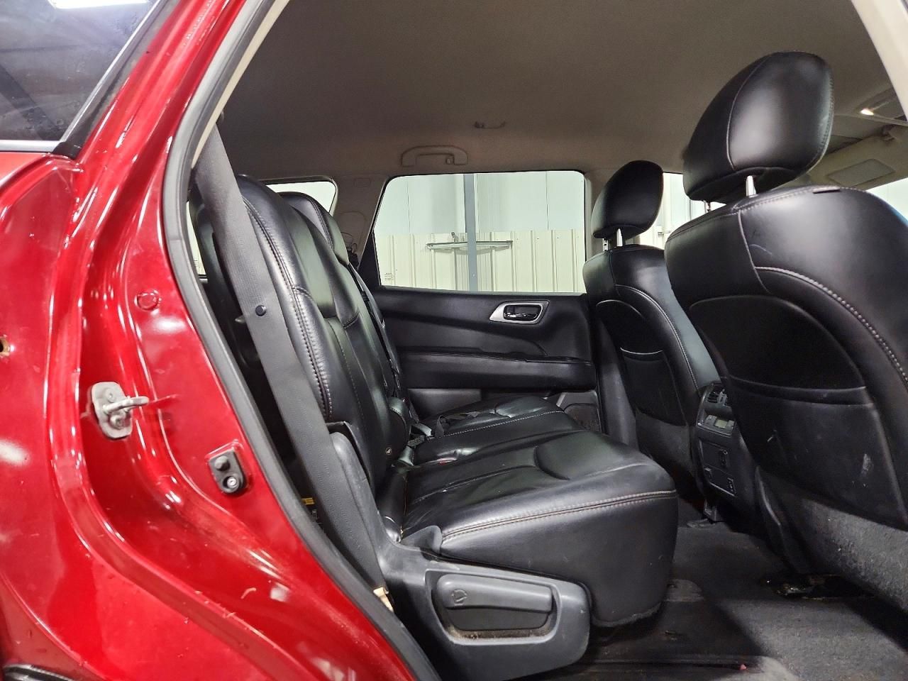 2015 Nissan Pathfinder s