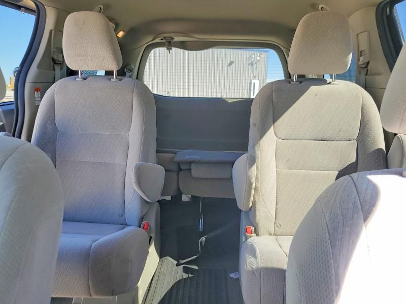 2020 Toyota Sienna le