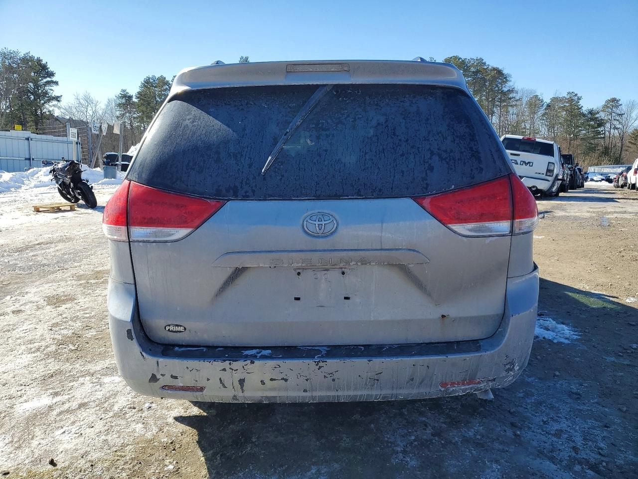 2011 Toyota Sienna le