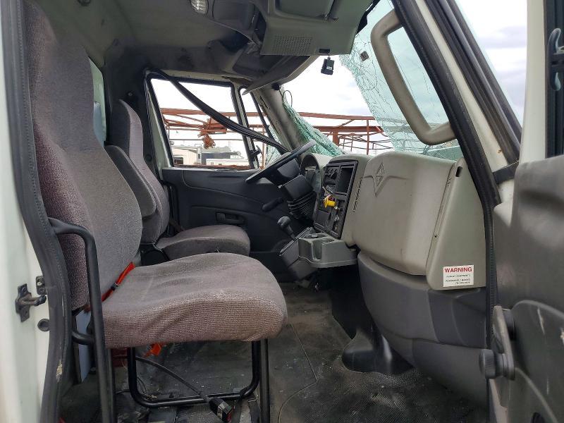 2017 International MA025 BOX Truck