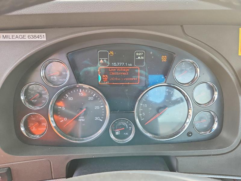 2016 Kenworth T680 Semi Truck