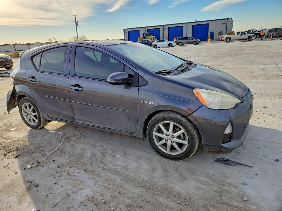 2013 Toyota Prius c