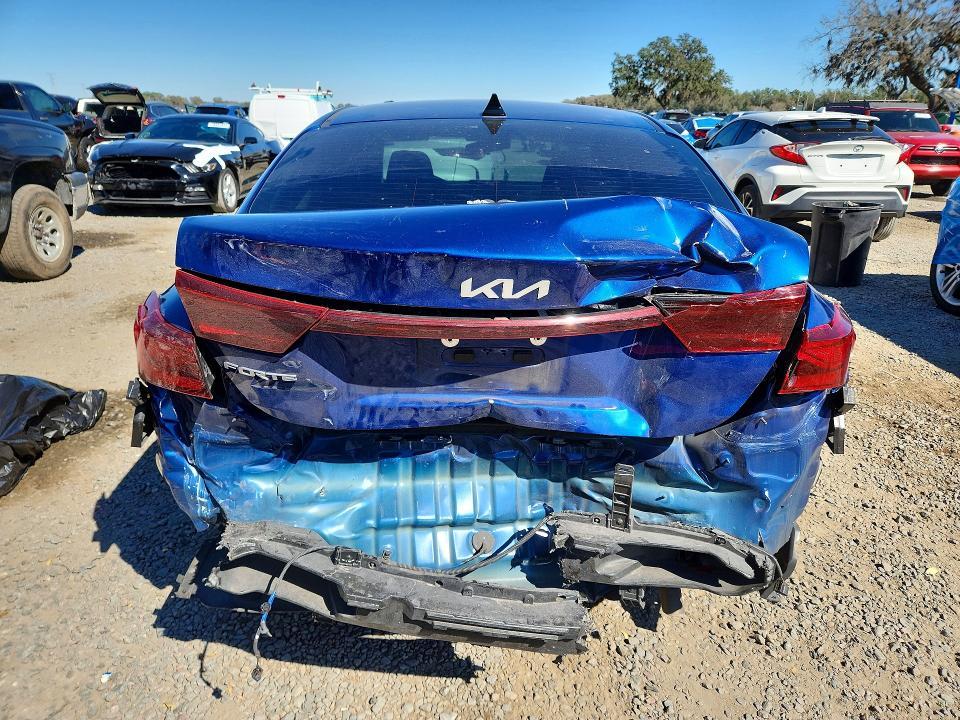 2022 KIA Forte lxs