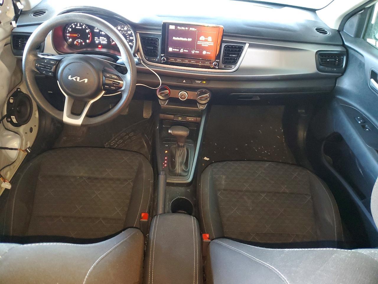 2022 KIA Rio s