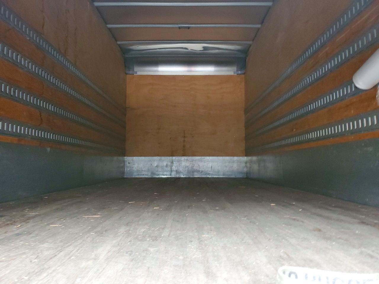 2015 Freightliner M2 106 MED-Semi Truck