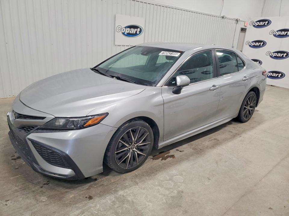 2021 Toyota Camry se