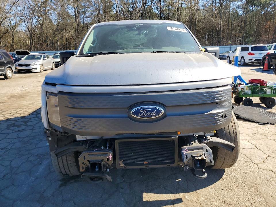 2023 Ford F150 Lightning pro