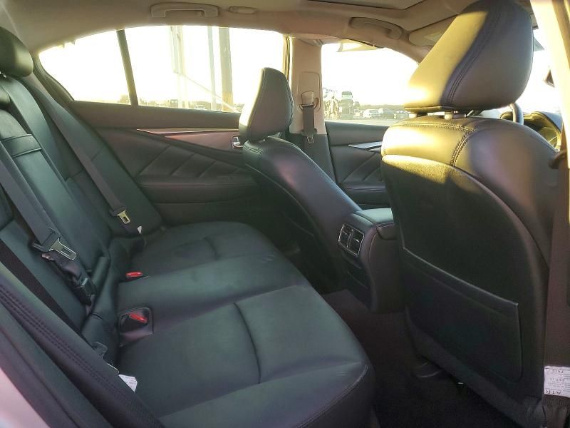 2016 Infiniti Q50 Premium