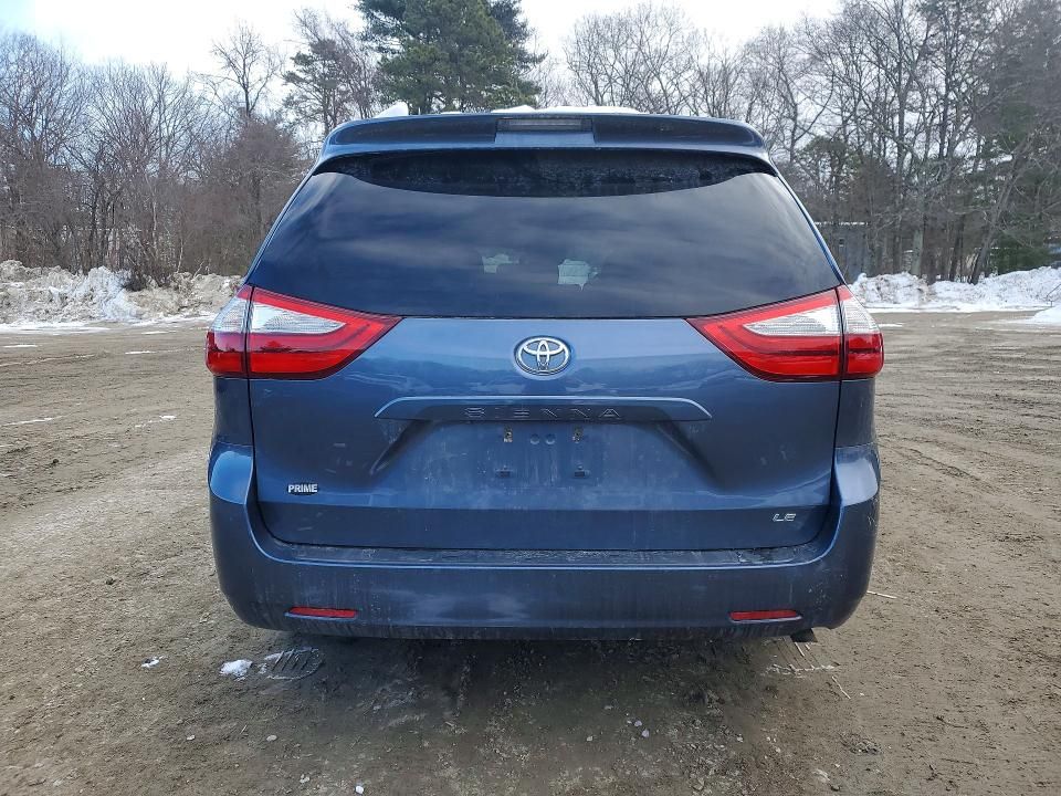 2015 Toyota Sienna le